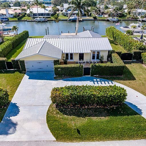 21 Dolphin Dr, Vero Beach, FL 32960 MLS RX10874508 Zillow