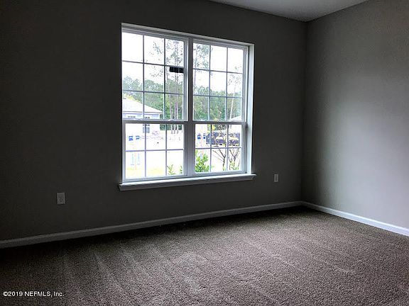 3rd image of 139 Greenview Ln