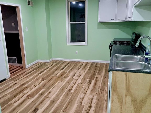 3rd image of 103 E Liberty St #D