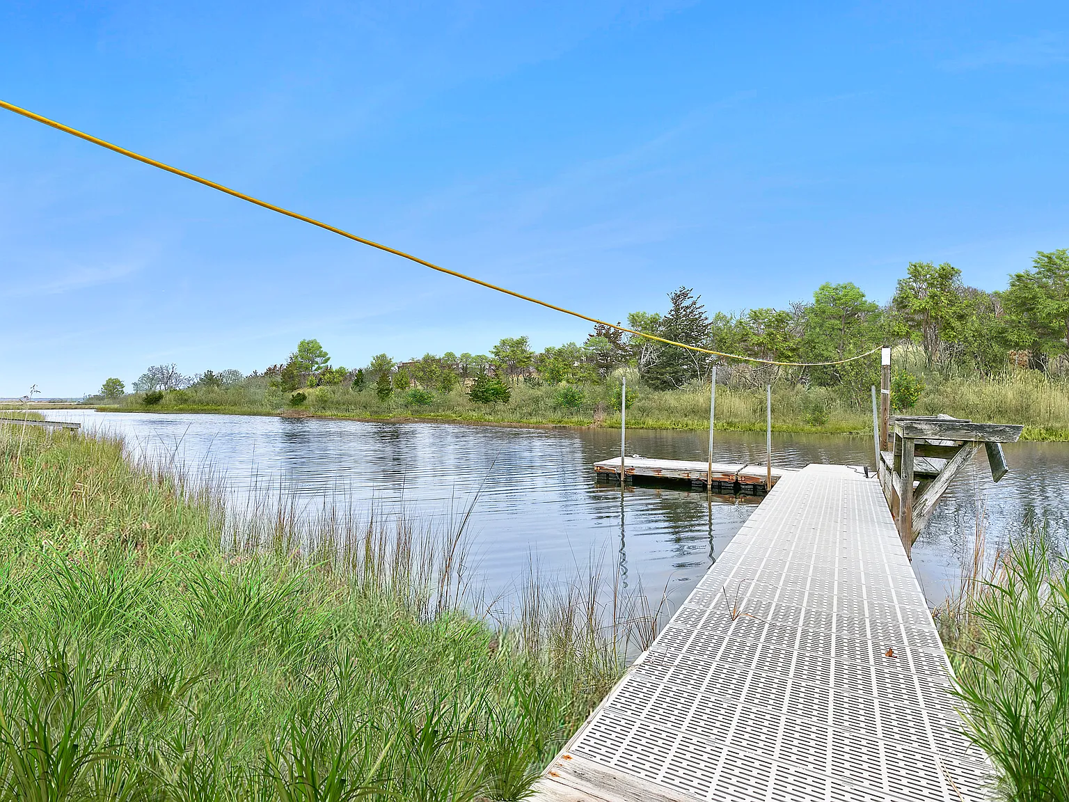 Boaters Paradise, Sag Harbor — Photo 4
