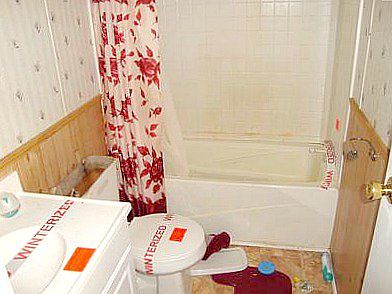 Daniel Sharpe Bathroom 1