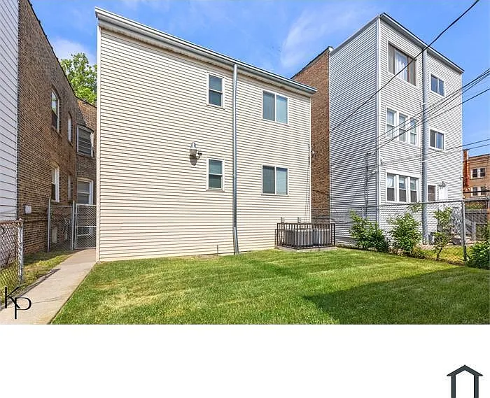 2 bed, 900 sqft, $1,250 — Photo 3