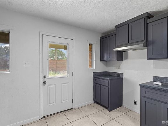 5th image of 625 N 43rd St
