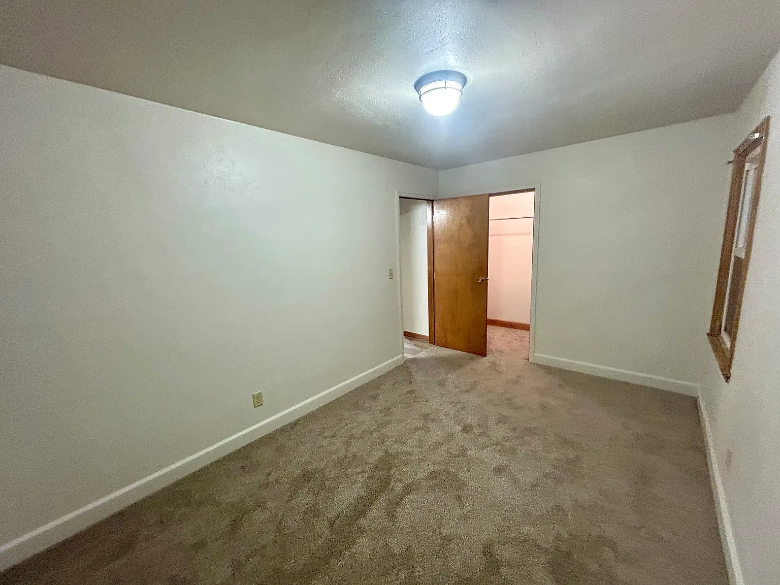 2 bed, $1,050 — Photo 4
