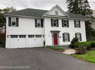 108 Carbondale Rd, Waverly Township, PA 18414