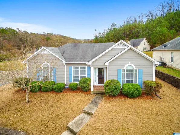 5825 Marchester Cir, Pinson, AL 35126