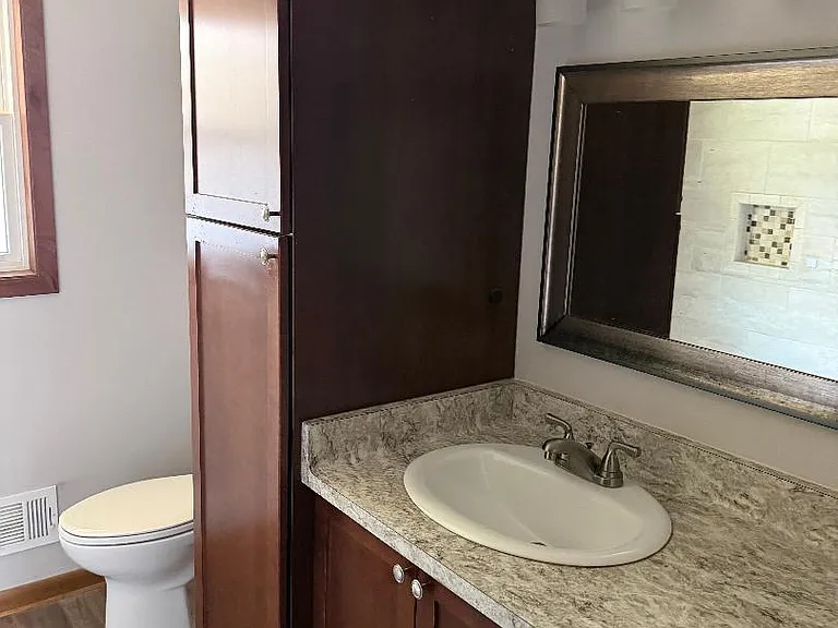 860 Harding Ave — Photo 6