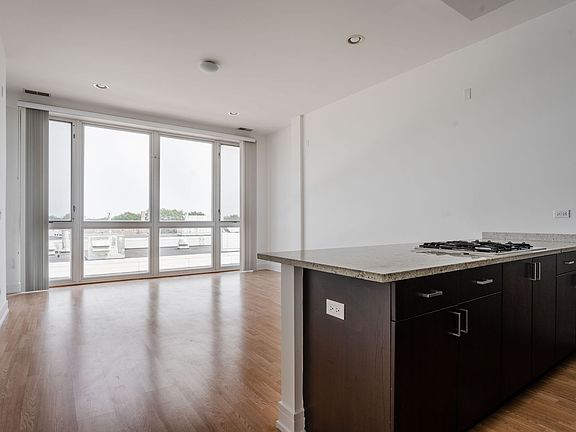4th image of 4730 N Kimball Ave APT 405
