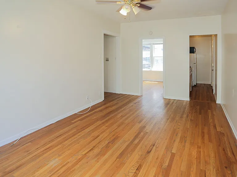 3912-28 N. Pine Grove — Photo 21