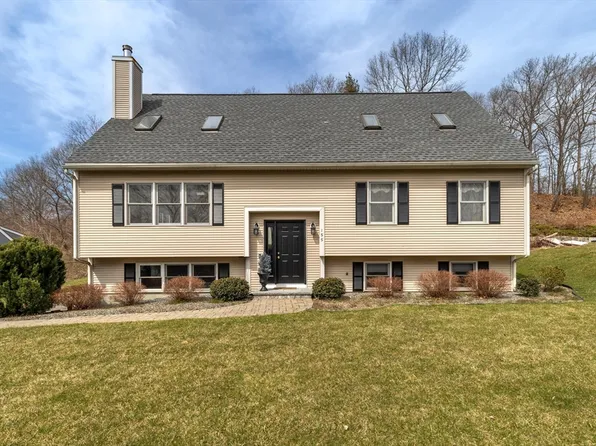 155 Dartmouth St, Marlborough, MA 01752