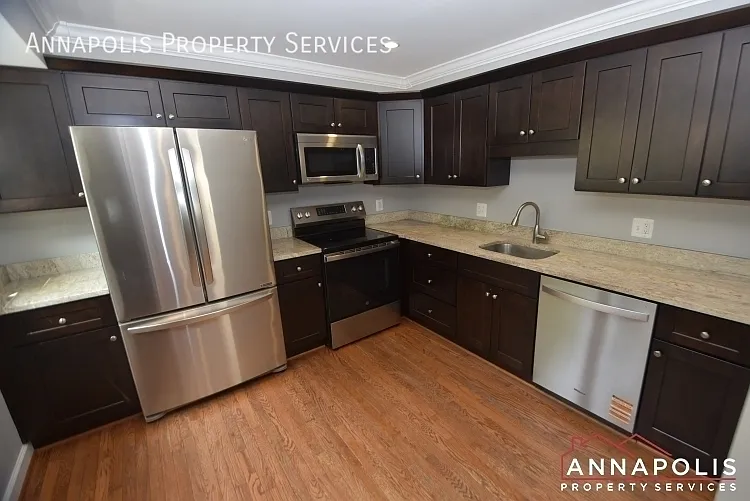 957 highpoint drive — Photo 2