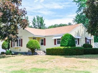 5 Hunter Ter, South Hadley, MA 01075