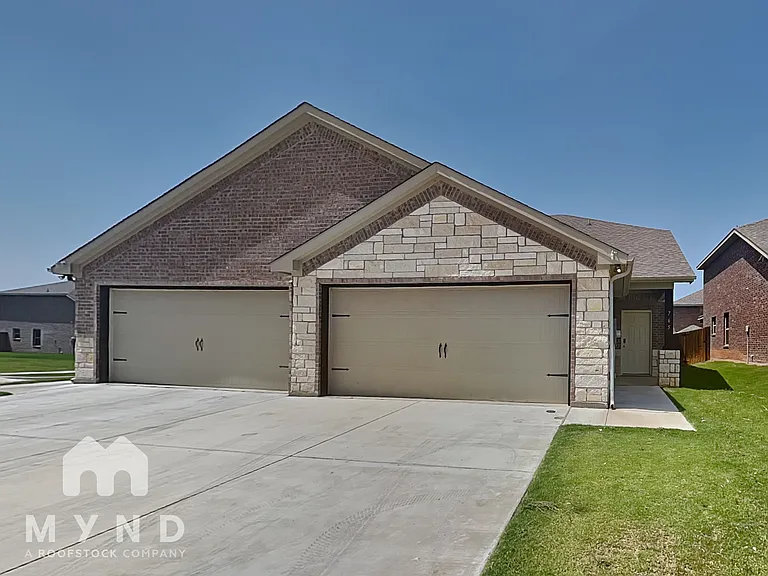 765 Rolling Terrace Cir — Photo 1