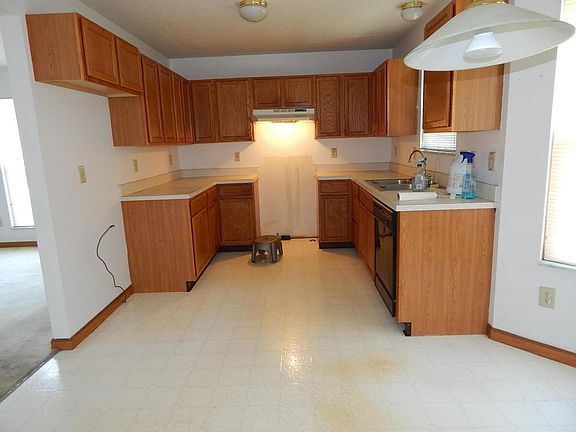 2nd image of 4700 Harbinger Cir E