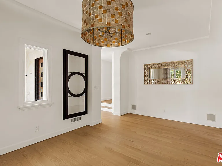 647 Toyopa Dr — Photo 14