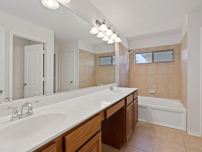 4219 Woodbridge Way — Photo 21