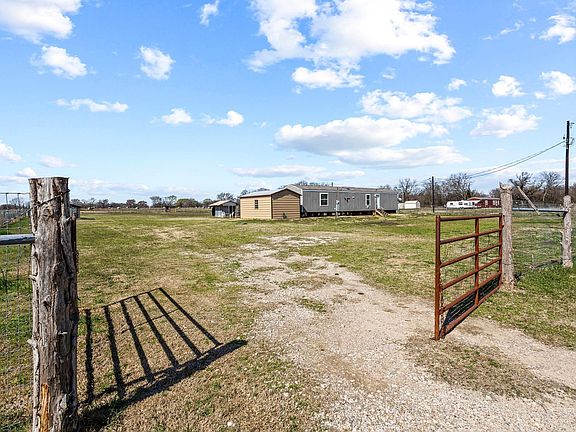 3rd image of 385 Rs County Rd #3374