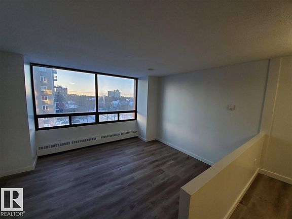 4th image of 10160 114th St NW #614