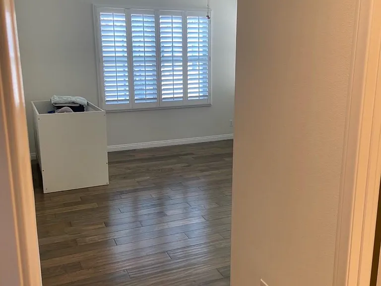 29 Jonquil — Photo 23