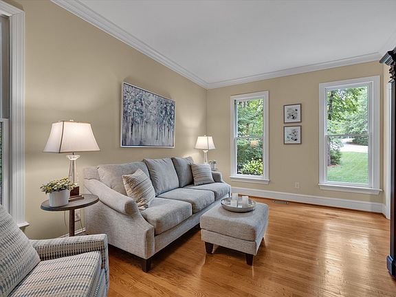 4th image of 10609 Old Pine Ct