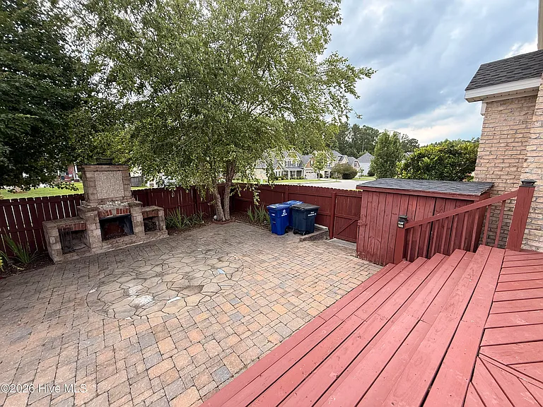 704 Stagecoach Dr — Photo 17