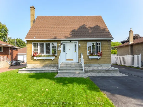 323 Fullerton Ave, Ottawa, ON K1K 1K2