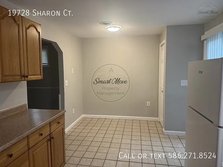 19728 Sharon Ct — Photo 4