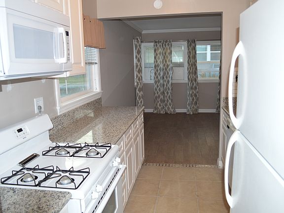 All Kitchen Appliances Included