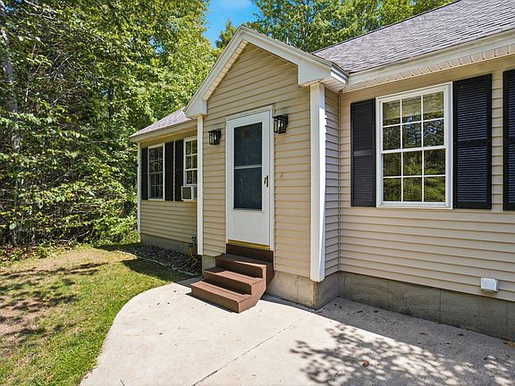 3rd image of 71 Butterfield Road