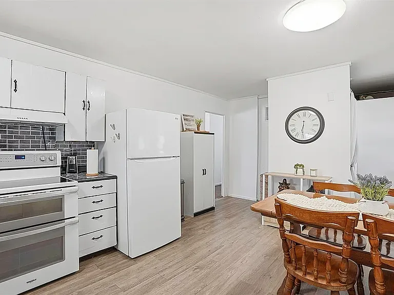 25 Lyman St — Photo 29