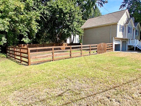 3rd image of 23 Shadow Ridge Dr
