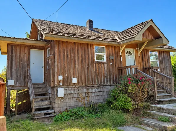 832 Doborout St, Myrtle Point, OR 97458