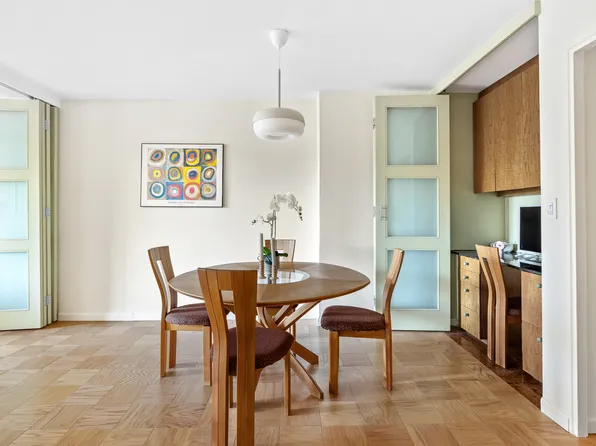 165 West 66th Street image 5 of 9