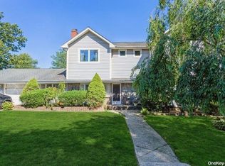 1623 Sycamore Ave, Merrick, NY 11566