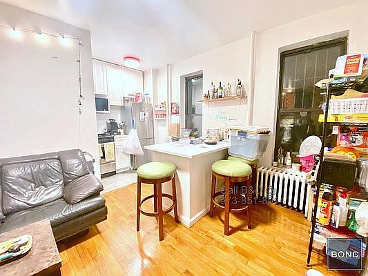 5th image of 163 Mulberry St APT 5