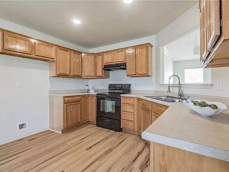 4607 SW Limestone Ave — Photo 8