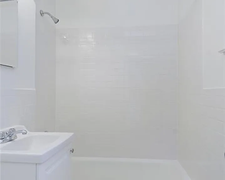 259 W 12th St #2B — Photo 4