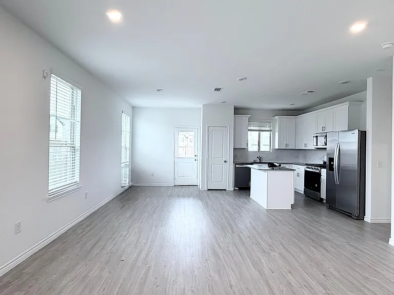 1372 Bright Hill Dr — Photo 6
