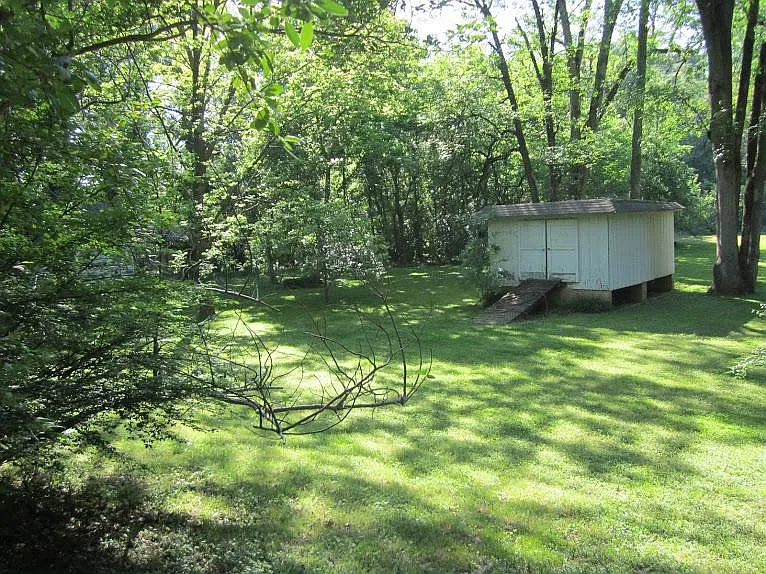 Park-like back yard - 890 Gaylemont Cir