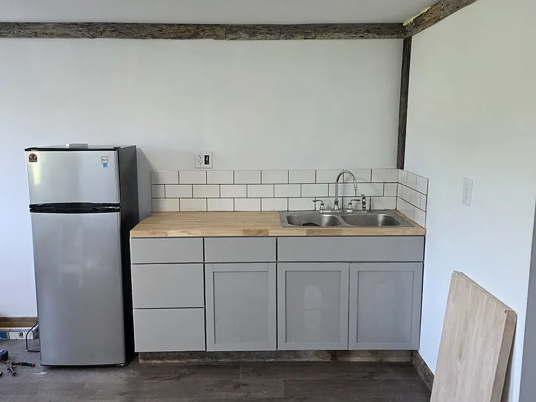 10968 E New London Rd — Photo 2