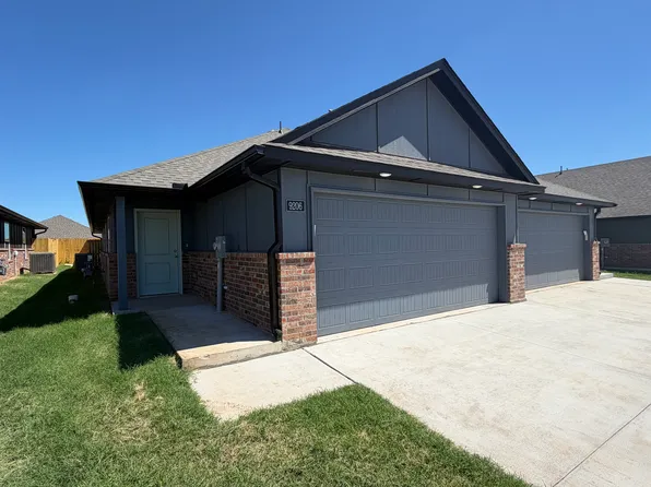 9206 McLendon Ct, Yukon, OK