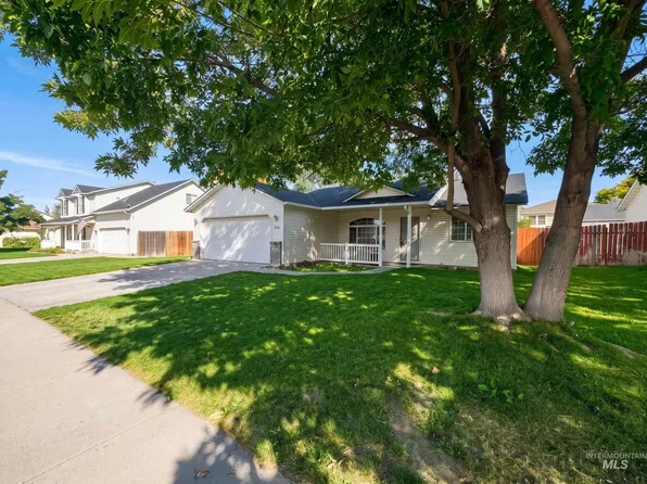 336 W Big Rack St, Kuna, ID 83634