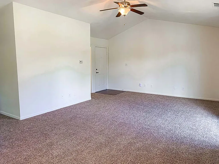 Bexley Village Apartments — Photo 20
