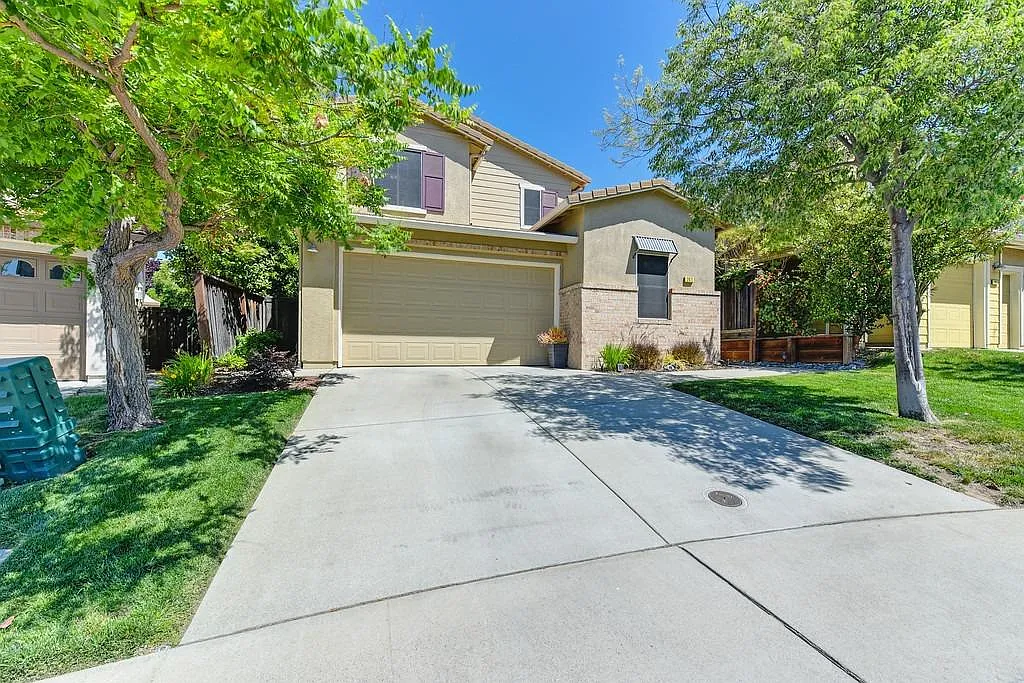 2671 Flintlock Ln photo 1