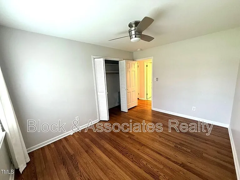 212 Sampson St — Photo 31