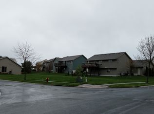 991 Fairchild Dr, River Falls, WI 54022