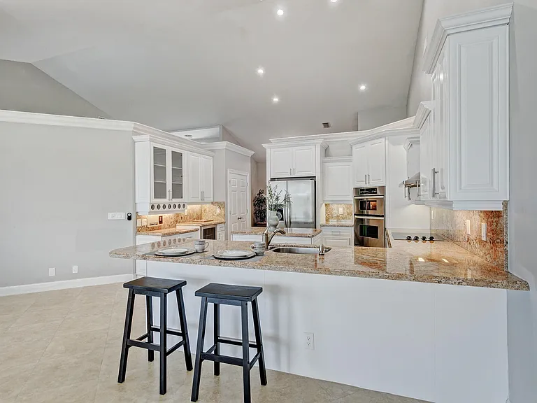 139 Brookhaven Ct — Photo 5