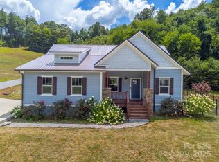 7 N Sundrops Trl, Cullowhee, NC 28723