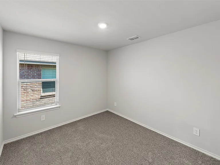 317 Bent Oak Dr — Photo 4