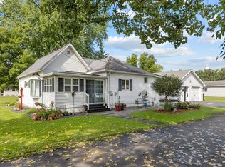 W7712 Railroad St, Shiocton, WI 54170
